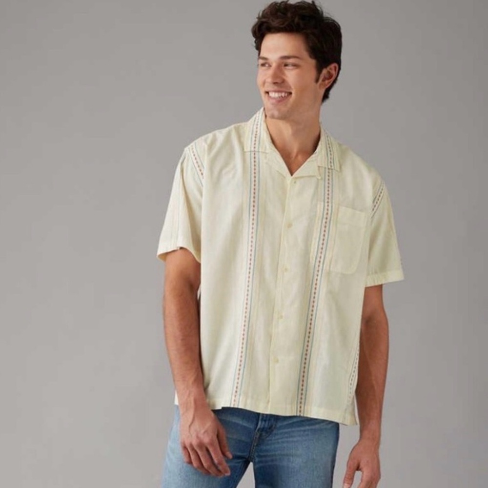 American Eagle Outfitters Men's Poolside Short Sleeve Shirt